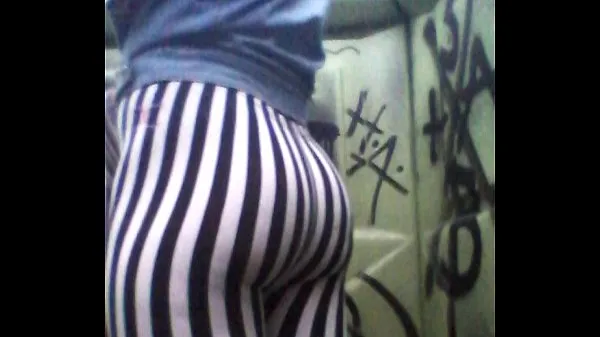 HD Ebony Cd twerks ass in leggings totalt rör