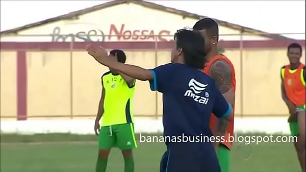 HD Football Player Displays Stick During Game jumlah Tiub