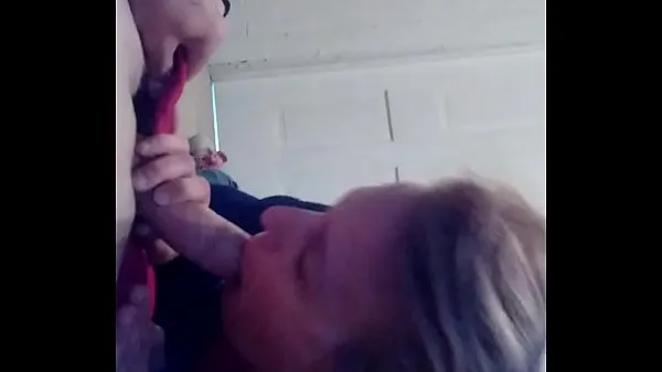 HD Ex sucking cock totalt rör