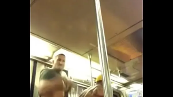 HD Two Bears Fucking On A Public Train totalt rør