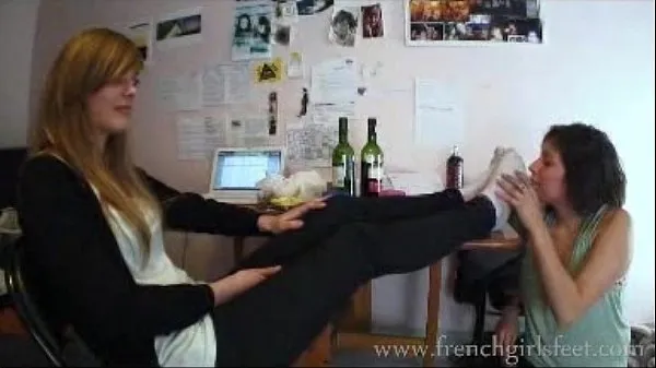 HD french best friend girls smell feet total Tube