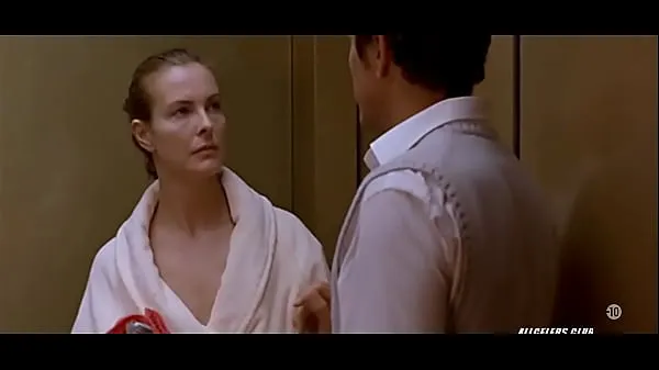 HD Carole Bouquet - Kiss whoever you want celková trubica