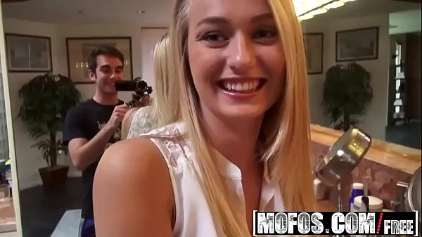 HD Mofos - I Know That Girl - Late for a blowjob starring Natalia Starr หลอดทั้งหมด