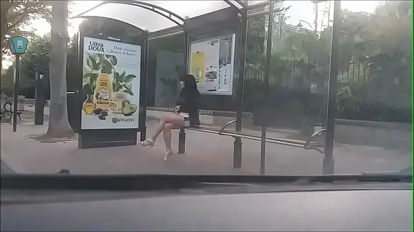 HD bitch at a bus stop συνολικός σωλήνας