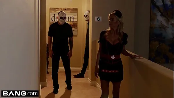 HD BANG Confessions - Alexis Fawx gives her stepson a Halloween Treat إجمالي الأنبوب