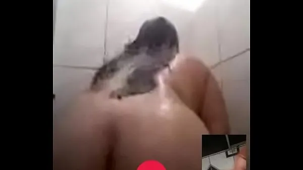 HD fat girl taking a shower insgesamt Tube