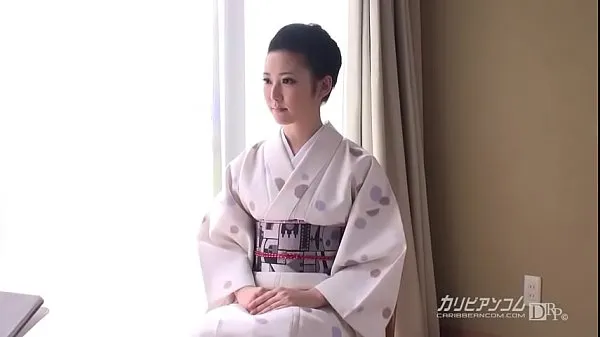 HD The hospitality of the young proprietress-You came to Japan for Nani-Yui Watanabe teljes cső