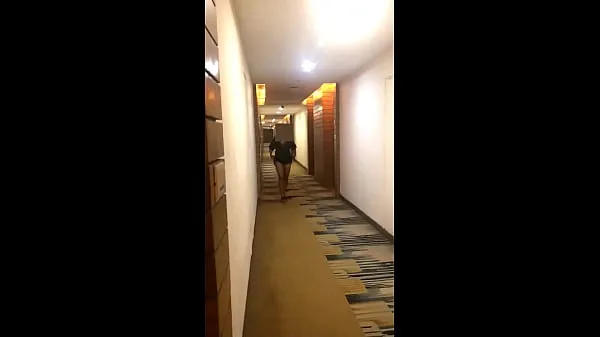 HD Desi Esposa Pranya Piscando no Corredor do Hotel Nua tubo total