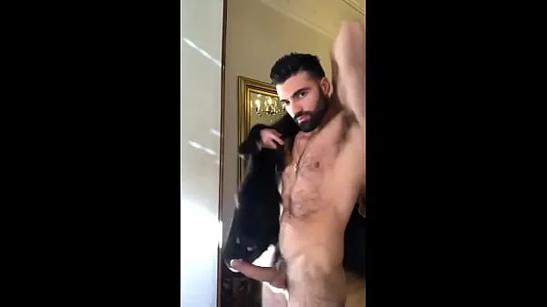 HD Hombre Fuerte y Peludo con una Gran Polla Sexy de Game Of Trones tubo total