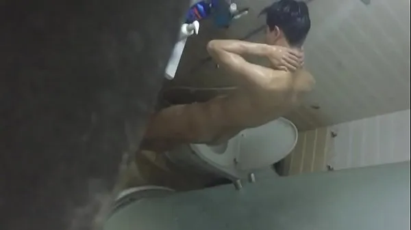 高清Filming brother taking a bath 4总管