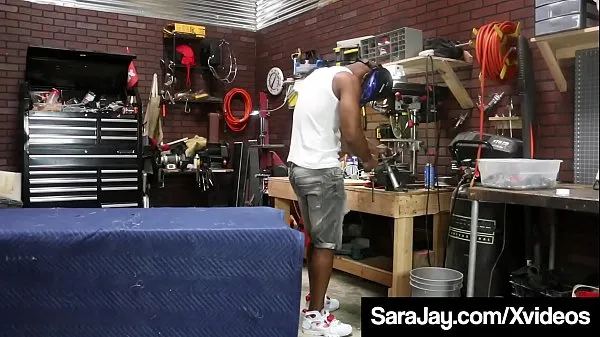 HD PAWG Milf Queen, Sara Jay, has to open sesame for a big black cock mechanic to pay for her car repair in this greasy dirty auto shop fuck clip ! Full Video & Sara Jay Live celková trubica