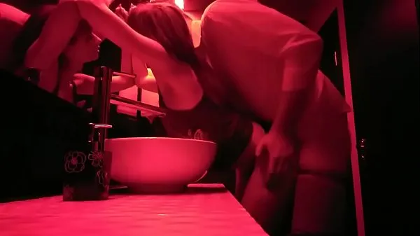 HD Amateur couples fucking at backdoor of club całkowity kanał