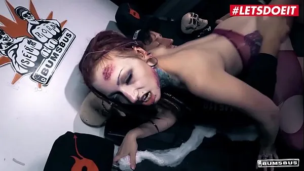 HD LETSDOEIT - Halloween Bus Sex mit alternativem Babe Jezzicat & ihrem Fuck Boy insgesamt Tube