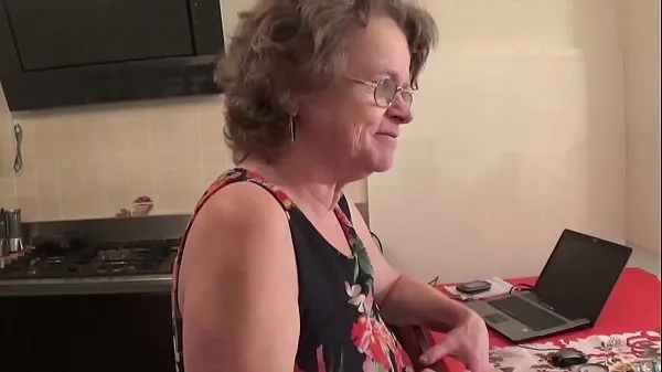 HD Vieja puta italiana abuela tubo total