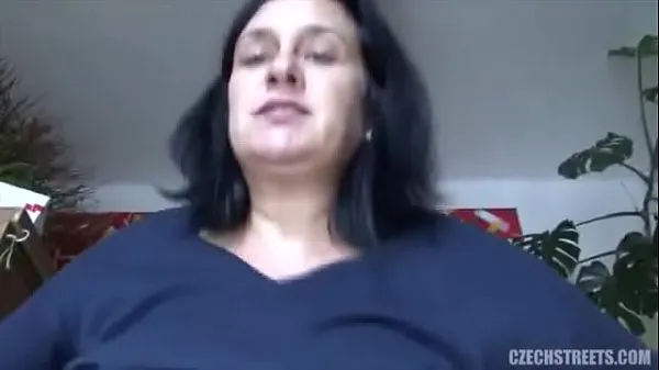 HD Busty mature gets fucked for money συνολικός σωλήνας