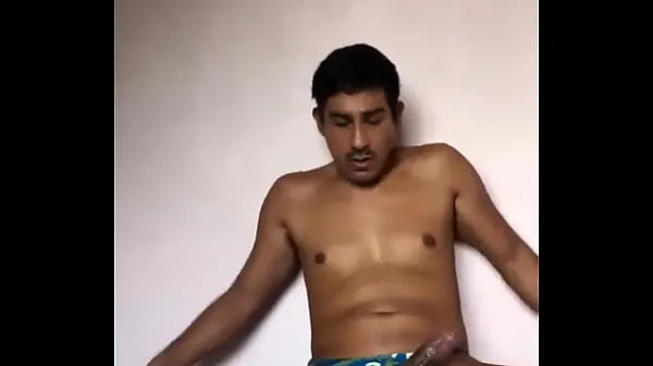 HD Handsome Mexican male masturbating (LALO SANTOS) 2 totalt rör