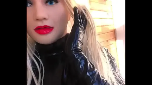 HD Male to Rubber Doll Crossdresser in Female Mask and Latex Catsuit teljes cső