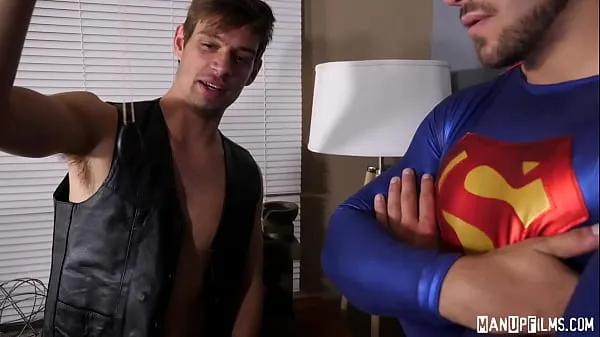 HD Superman Dante Colle domina o bandido Michael Delray! Cosplay Chastity tubo total