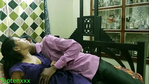 HD Индийская горячая сестра трахается со сводным братом !! с хинди грязные разговоры всего видео