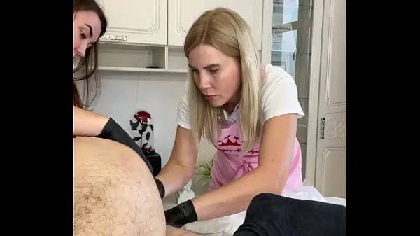 HD During a shaving lesson, a client Cumshot on my student total Tube