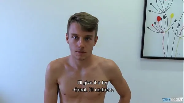 HD Hot Twink è disposto a fare qualsiasi cosa anche a farsi penetrare il suo stretto buco del culo per qualche soldo extra - BigStr tubo totale