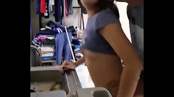 HD Cute amateur Mexican girl is fucked while doing the dishes หลอดทั้งหมด