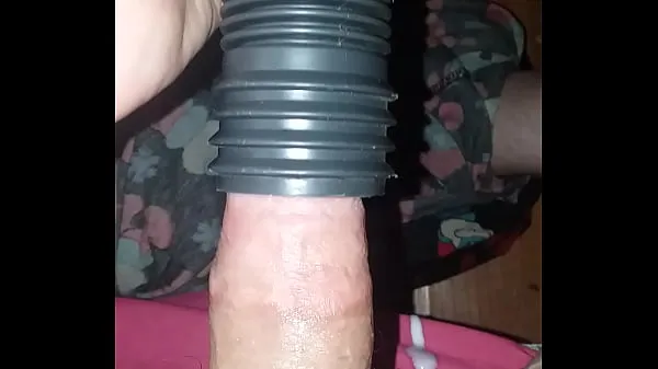HD Sucking my dick with my new vacuum cleaner إجمالي الأنبوب