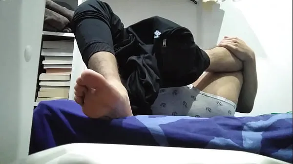 HD LICK MY BEAUTIFUL SOLES AND MY BIG DICK totale buis