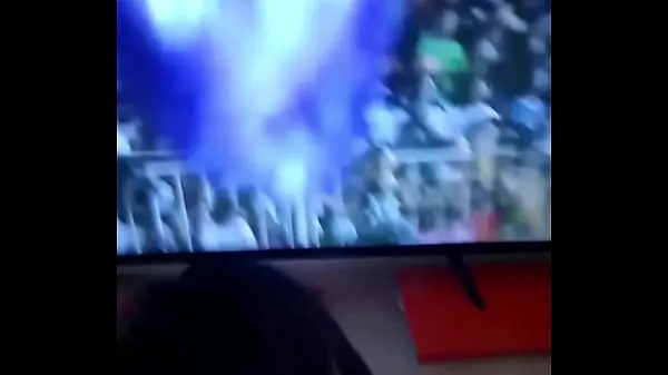 HD Foder com a mãe do meu amigo assistindo ao jogo de hoje. pov, caseira, amadora, tesão, mãe do meu amigo tubo total