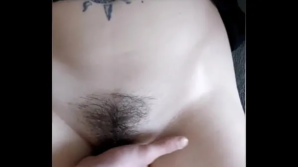 HD mature blonde teasing her hairy pussy in front of her husband إجمالي الأنبوب