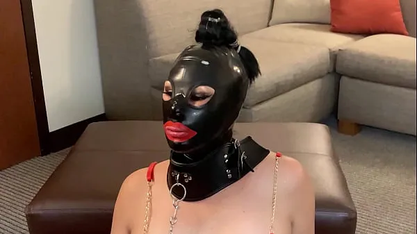 HD sumisa hot wife receiving a hot cumshot all over her latex mask and saying I'm your whore teljes cső