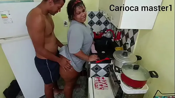HD Husband arrives for lunch and fucks wife while she cooks total Tube