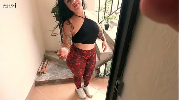 HD I fuck my horny neighbor when she is going to water her plants totalt rör