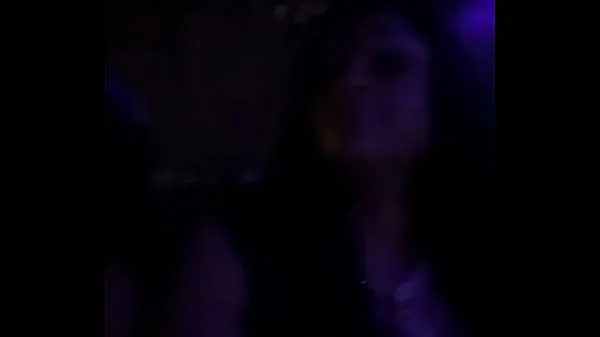 HD Carmen Hayes shows off her boobs in a strip club całkowity kanał