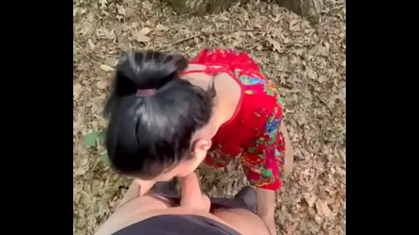 HD he takes her to the forest and she squeezes the last drop of sperm out of his cock totalt rör