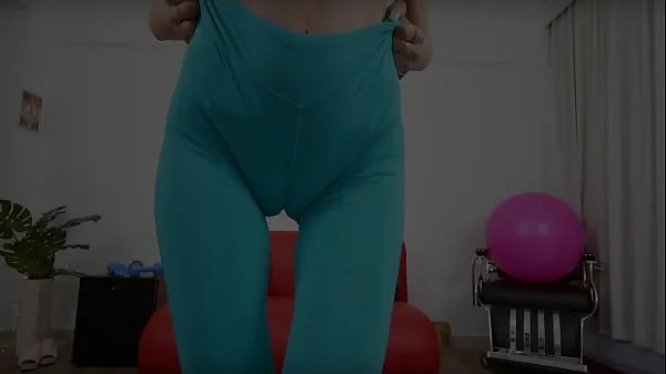 HD Most Amazing Cameltoe! Huge Thigh-Gap! Big Ass on Skinny Legs إجمالي الأنبوب